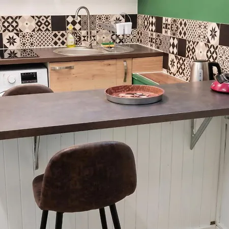 Calme Centre 18 M², Clim 아파트 칼라이스